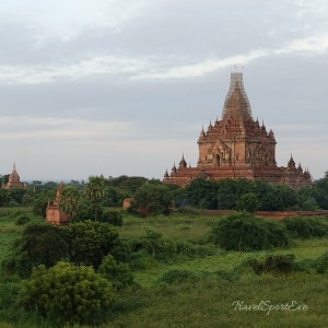 Backpacking-in-Myanmar-Bagan-Tempel